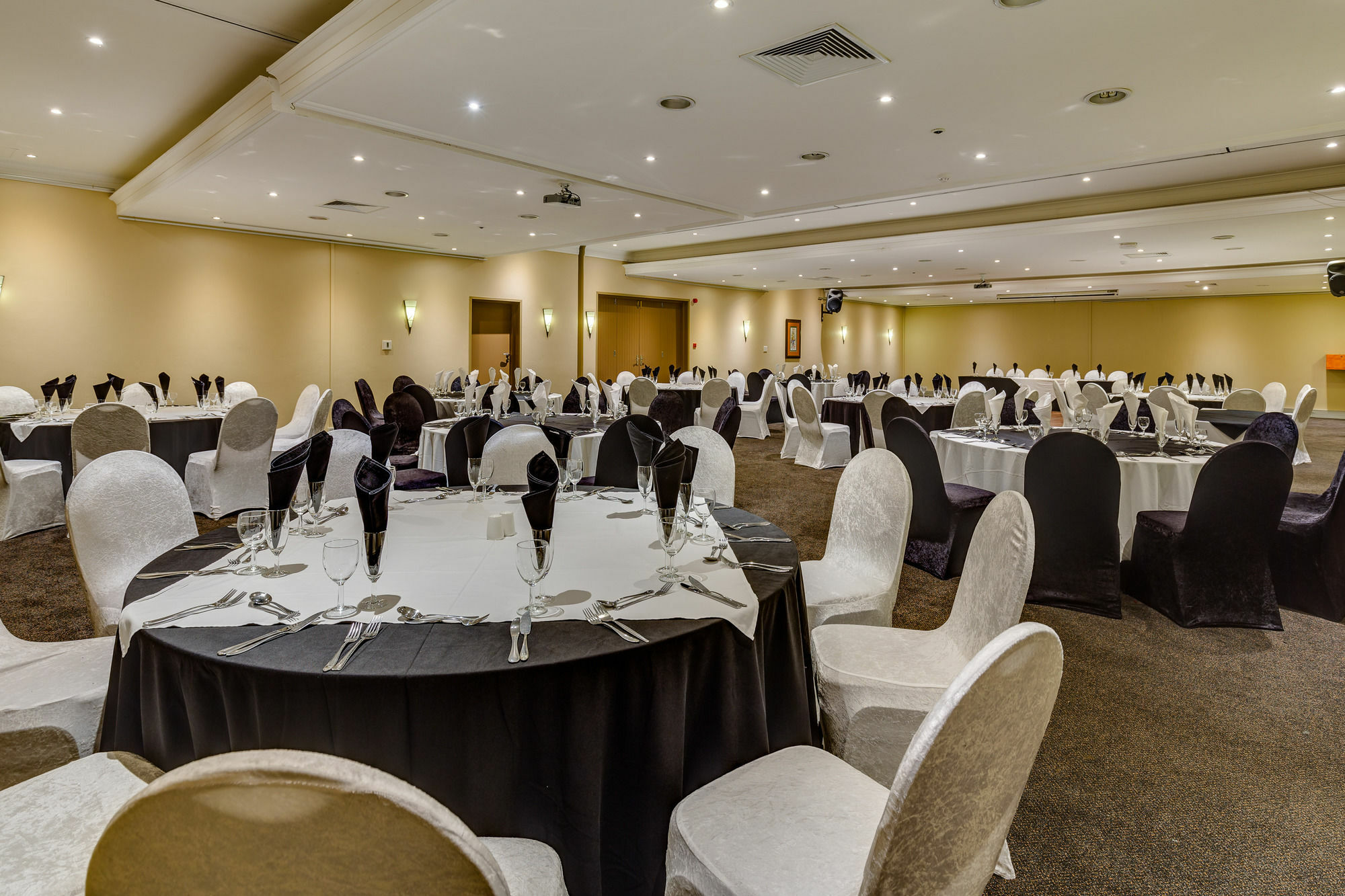 Protea Hotel By Marriott Karridene Beach Amanzimtoti Esterno foto