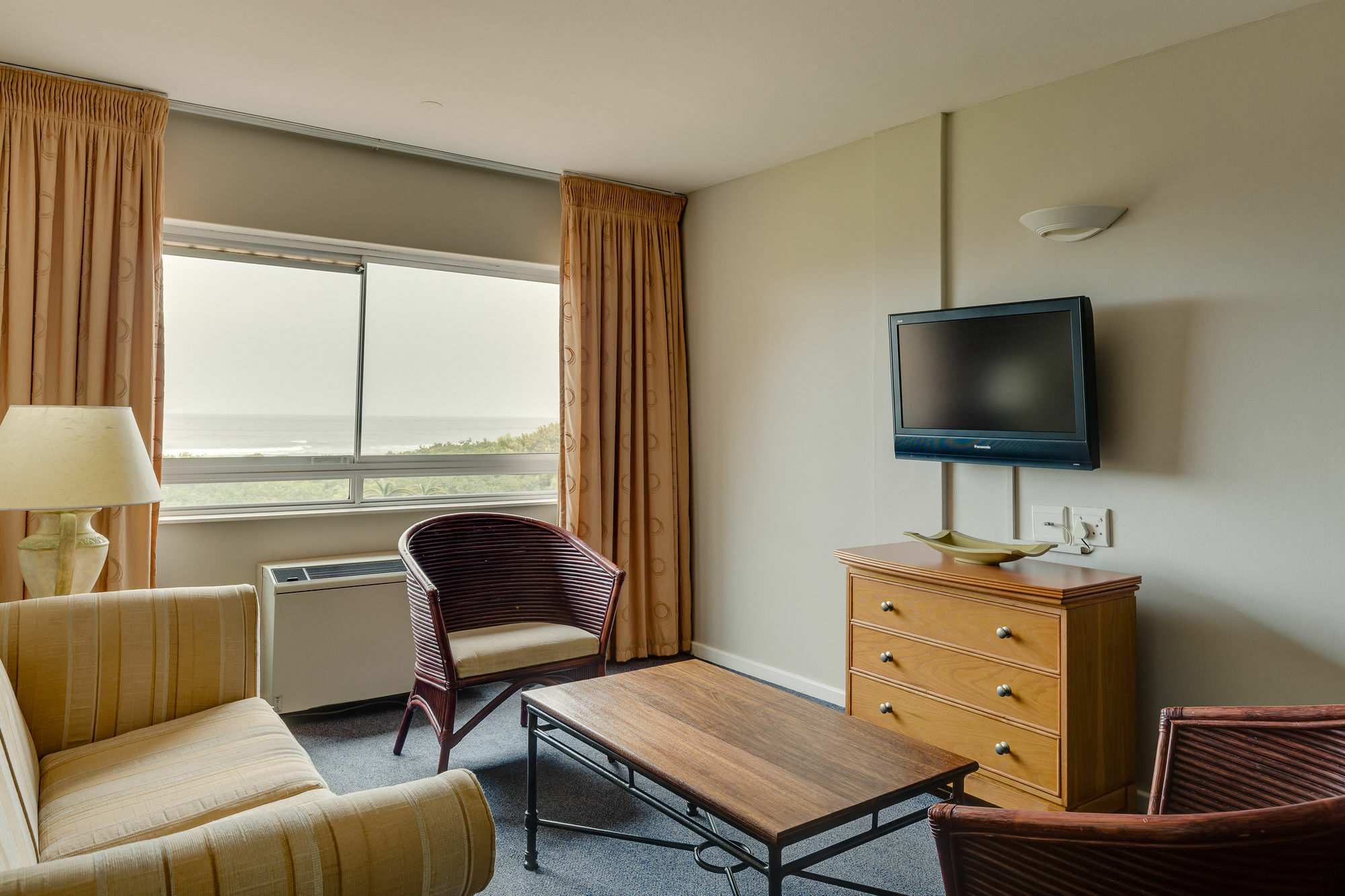 Protea Hotel By Marriott Karridene Beach Amanzimtoti Esterno foto