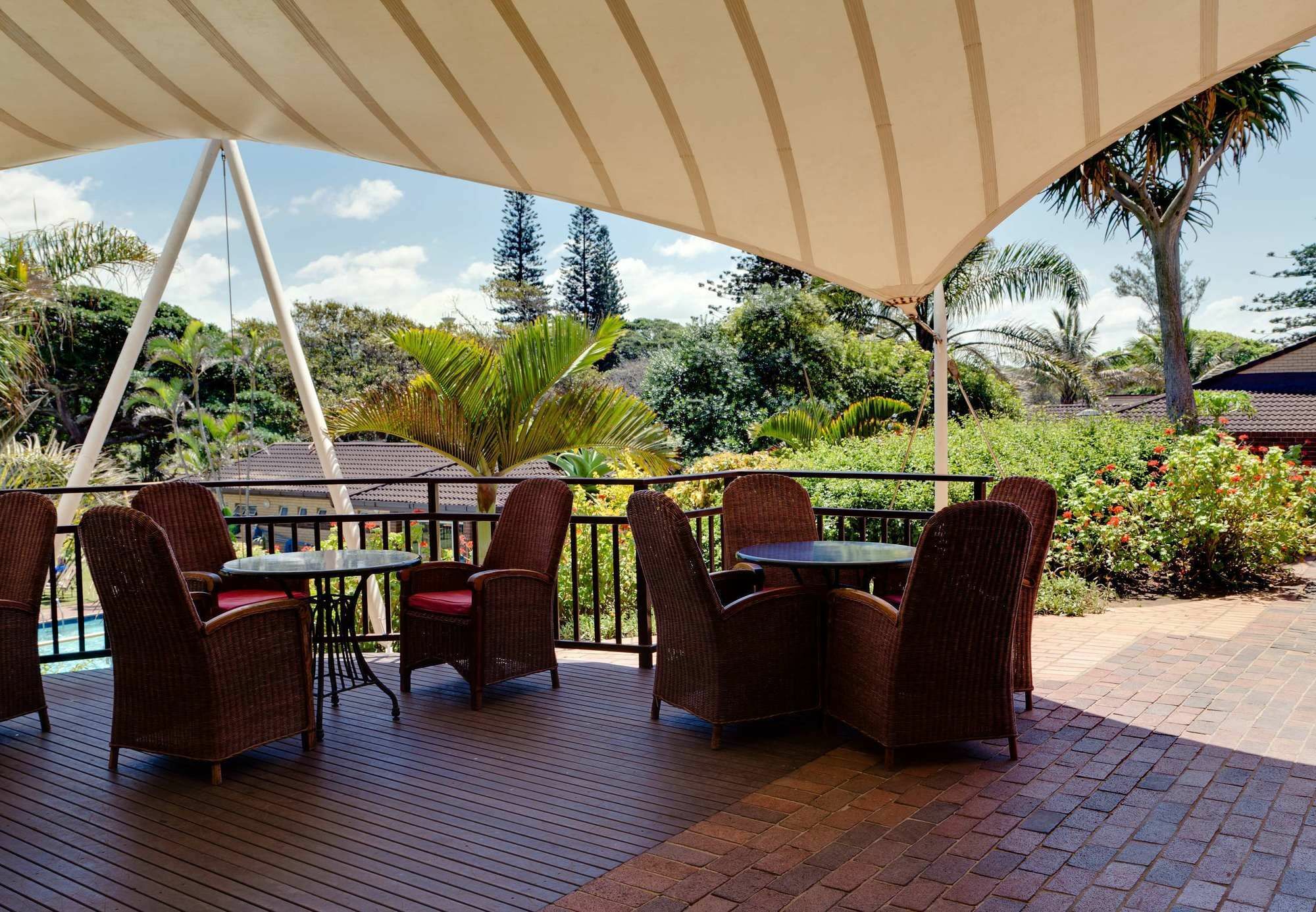 Protea Hotel By Marriott Karridene Beach Amanzimtoti Esterno foto